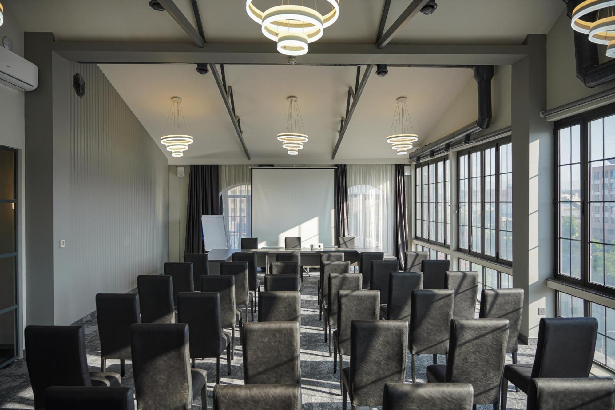 Dynasty Hotel & Spa Erivan Exterior foto