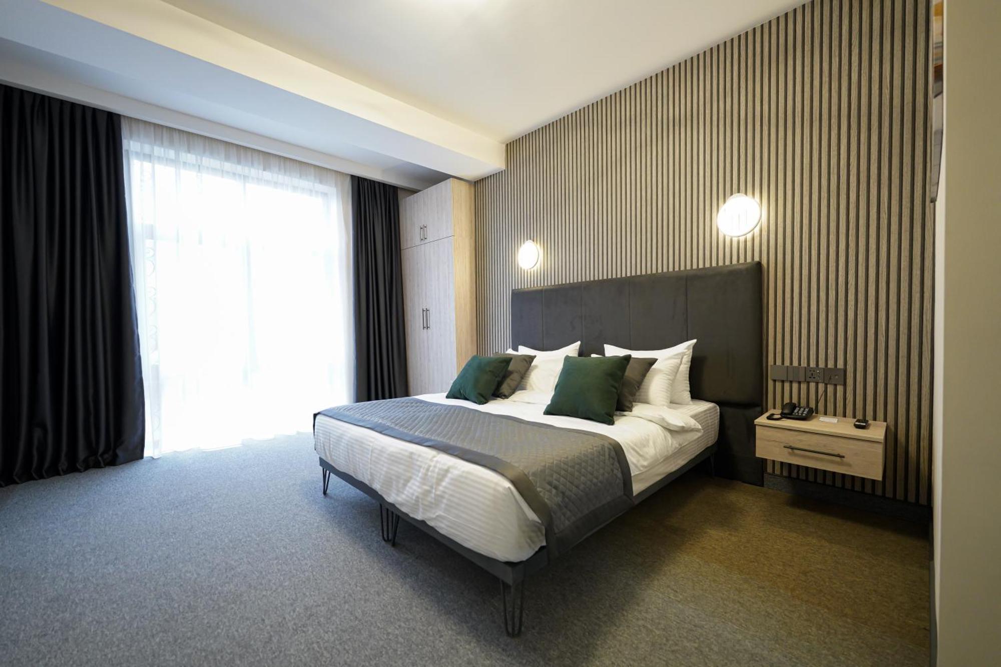 Dynasty Hotel & Spa Erivan Exterior foto