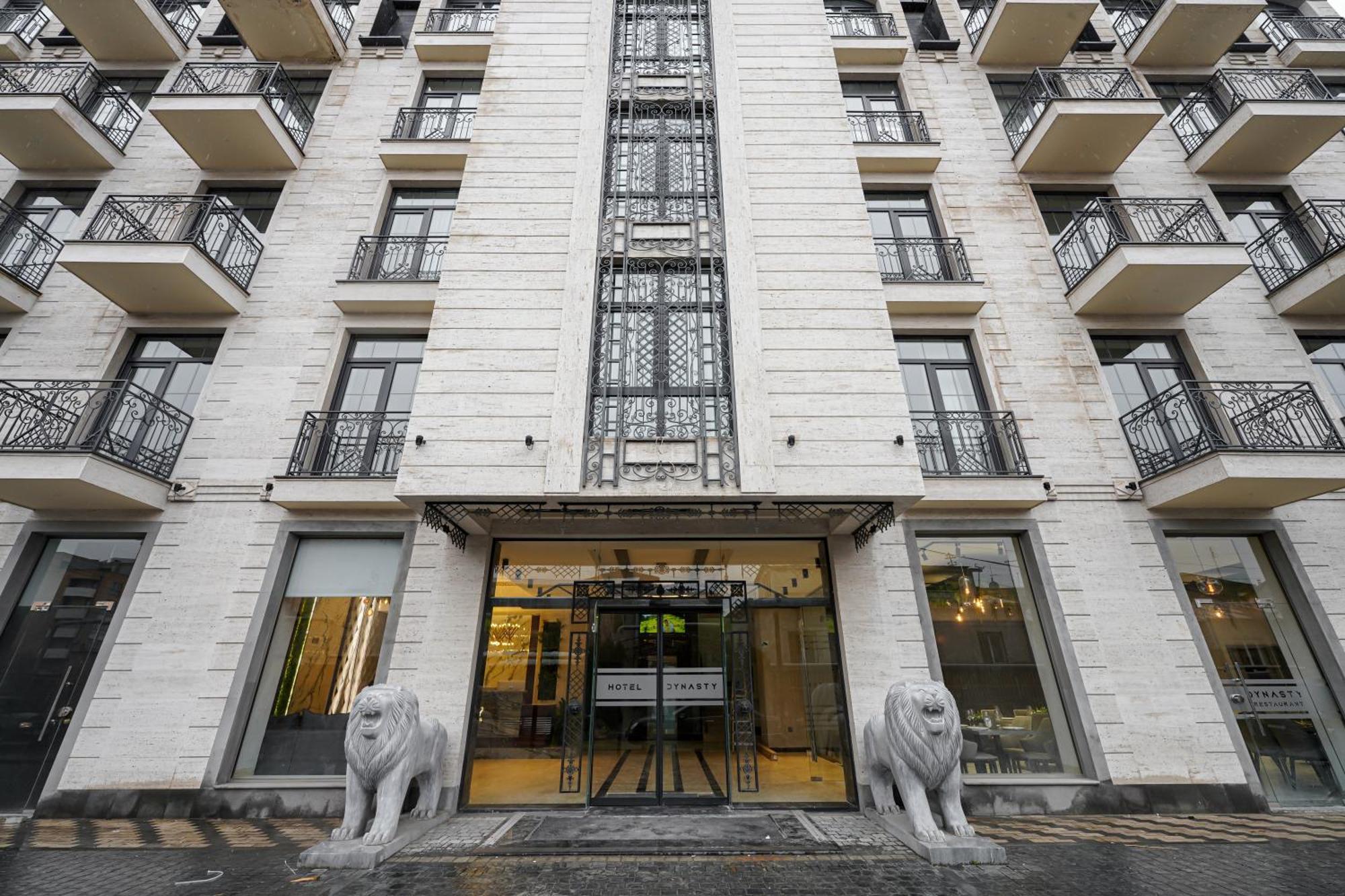 Dynasty Hotel & Spa Erivan Exterior foto