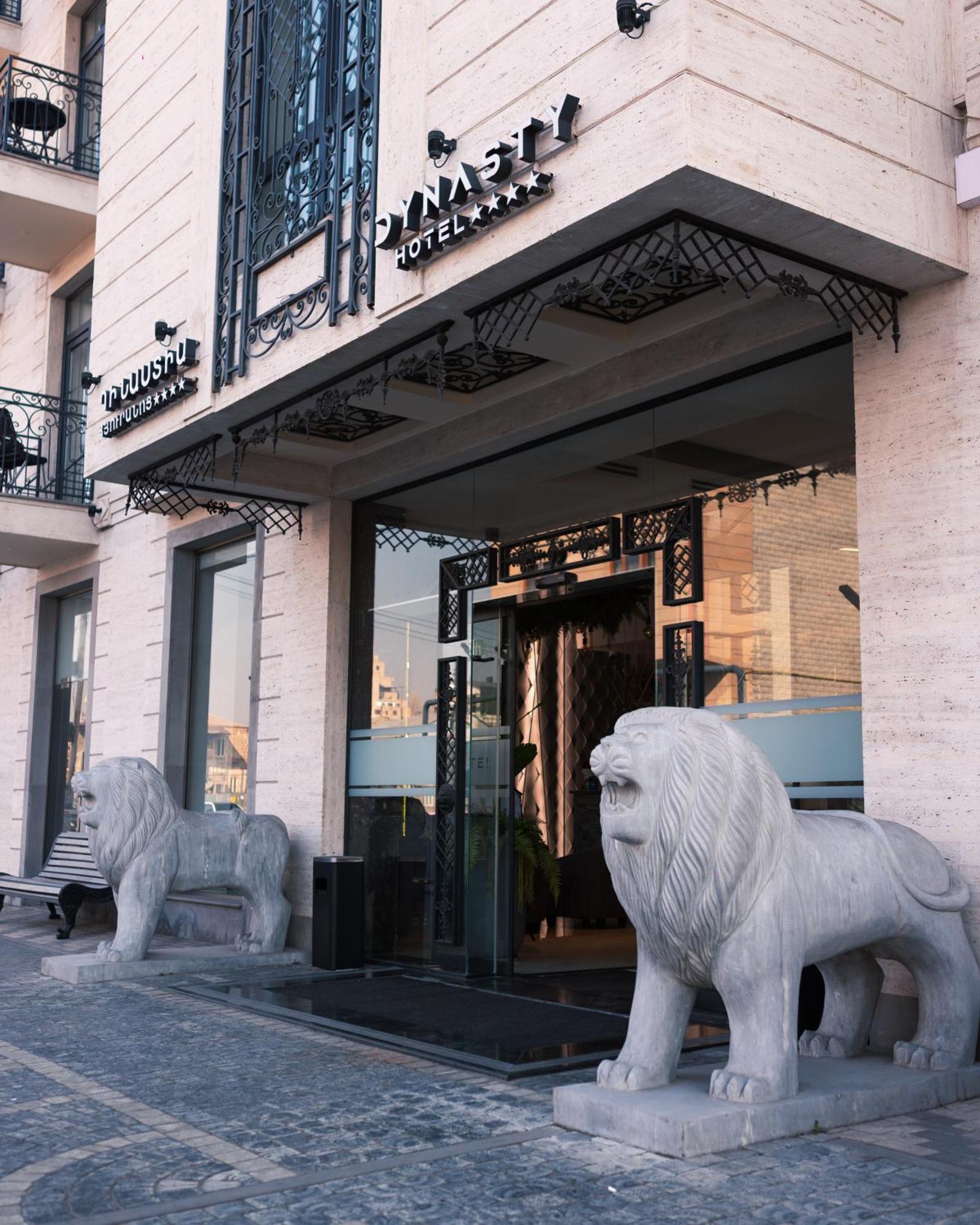 Dynasty Hotel & Spa Erivan Exterior foto